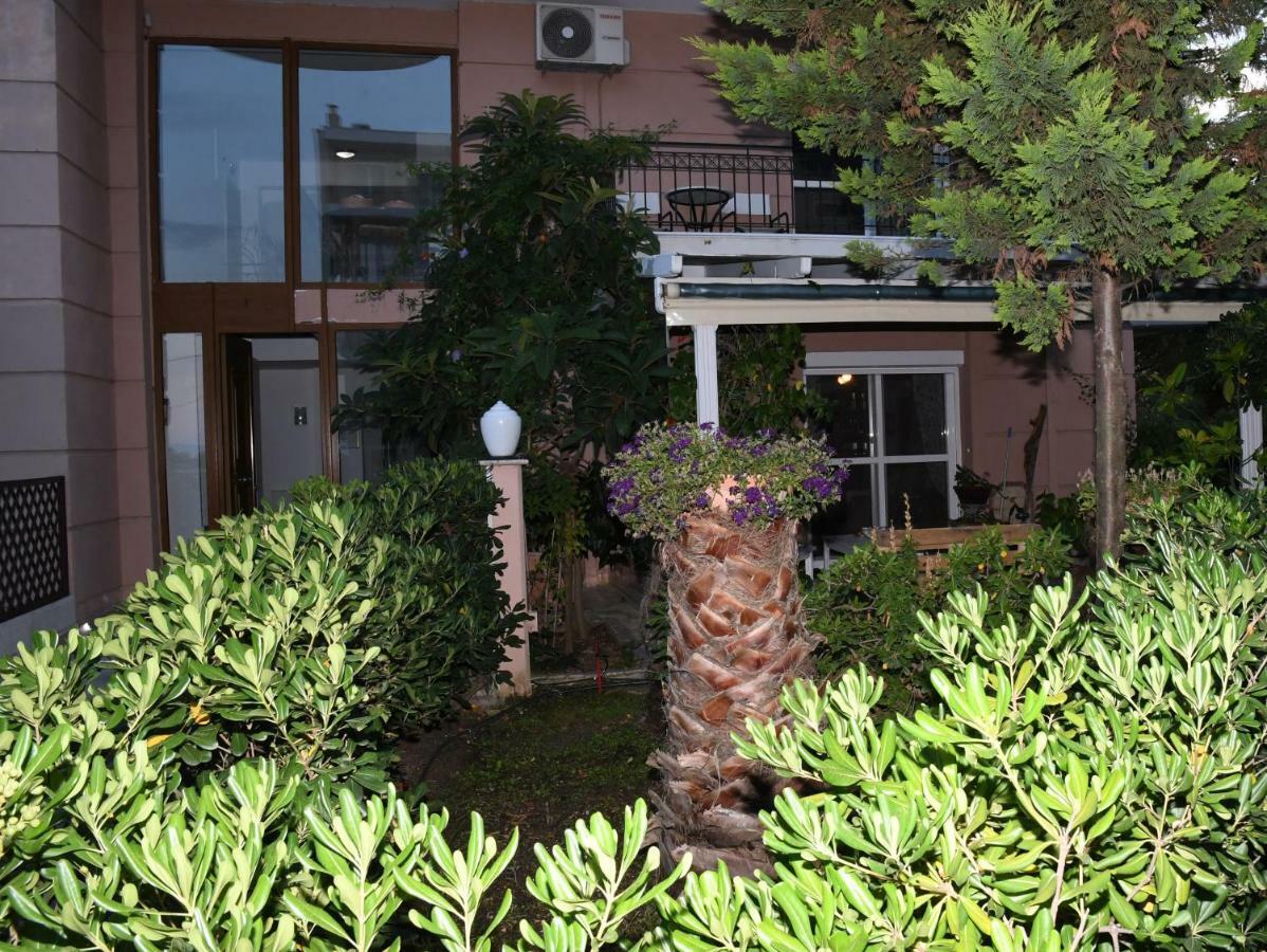 Studio On The Beach With Private Garden Agia Triada  Exterior foto