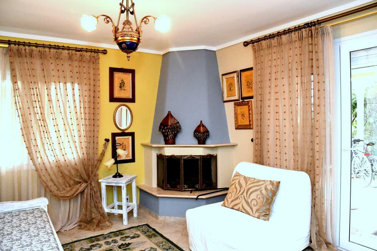 Studio On The Beach With Private Garden Agia Triada  Exterior foto