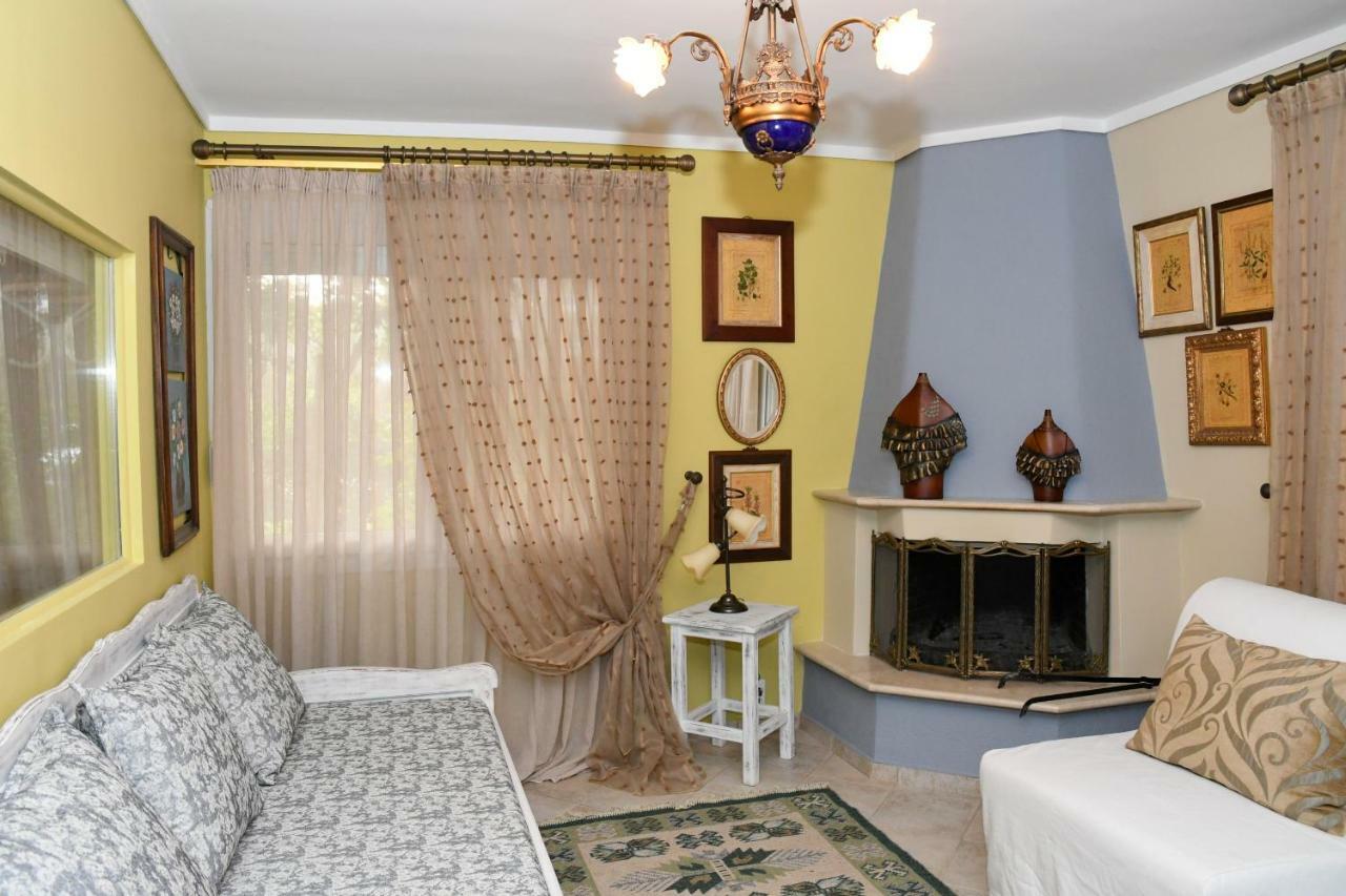 Studio On The Beach With Private Garden Agia Triada  Exterior foto
